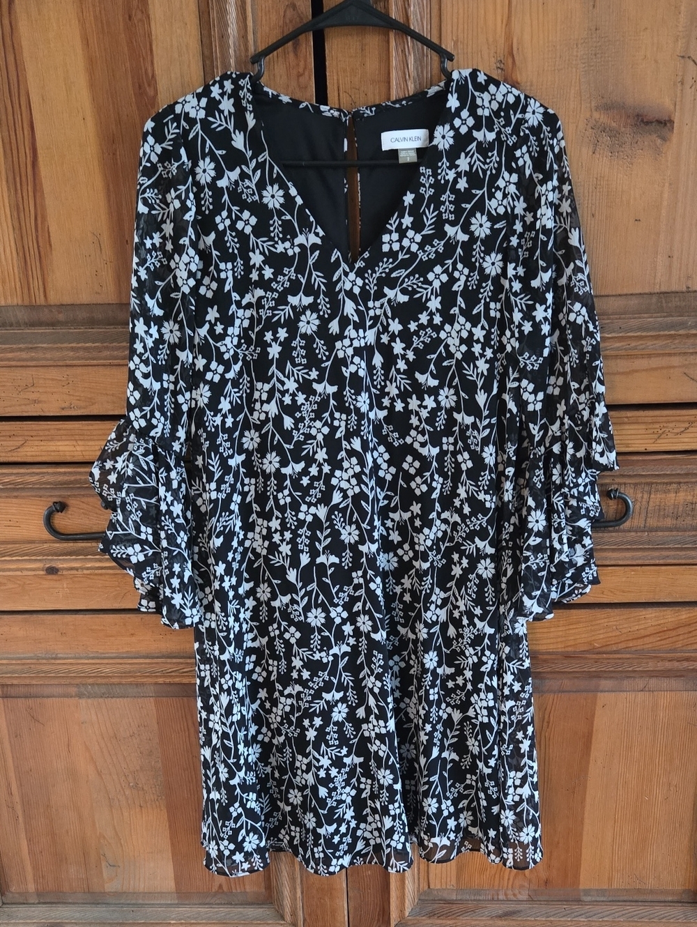 Calvin Klein Black and White Floral V-Neck Ruffle Sleeve Dress